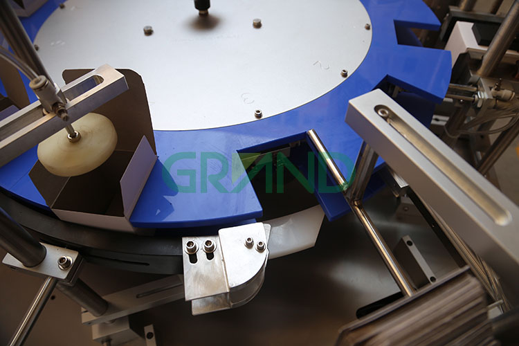 vertical cartoning machine Dikey Karton Makinesi05