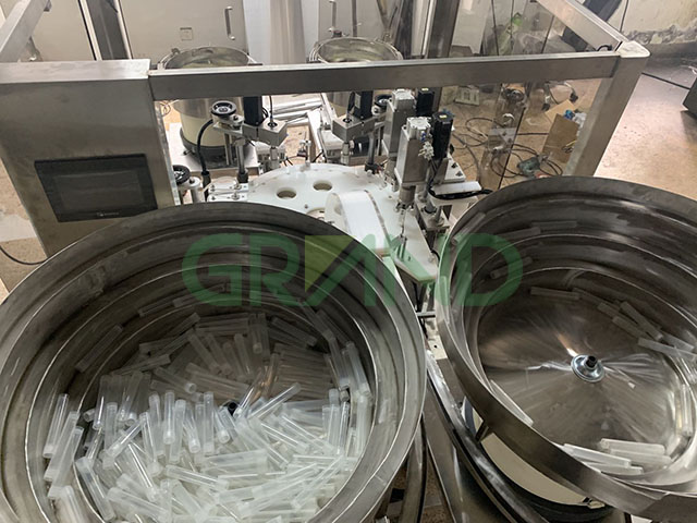 T&uuml;p Testi Kiti Doldurma ve Kapatma Makinesi Strakture Draw01